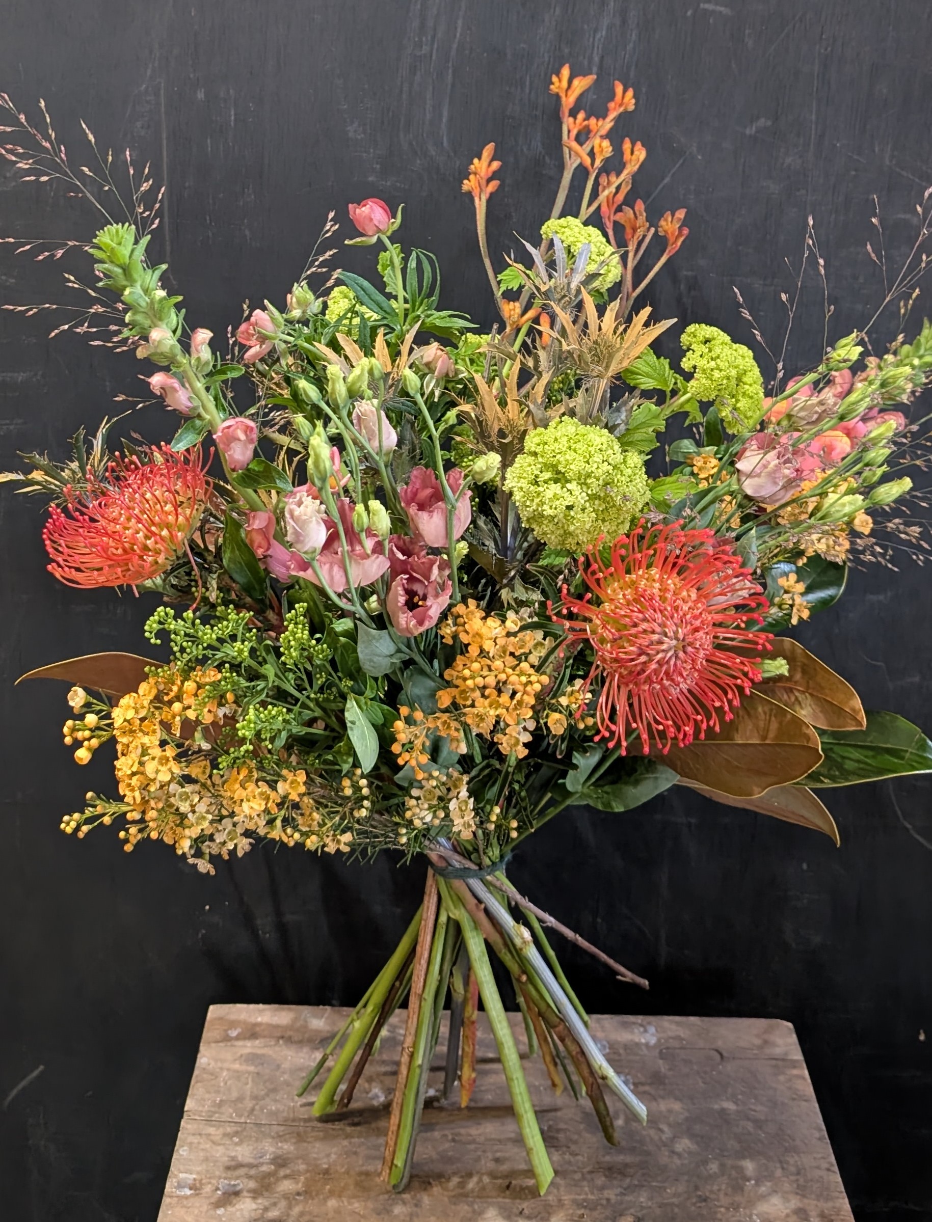 Dansk spring oranges bouquet